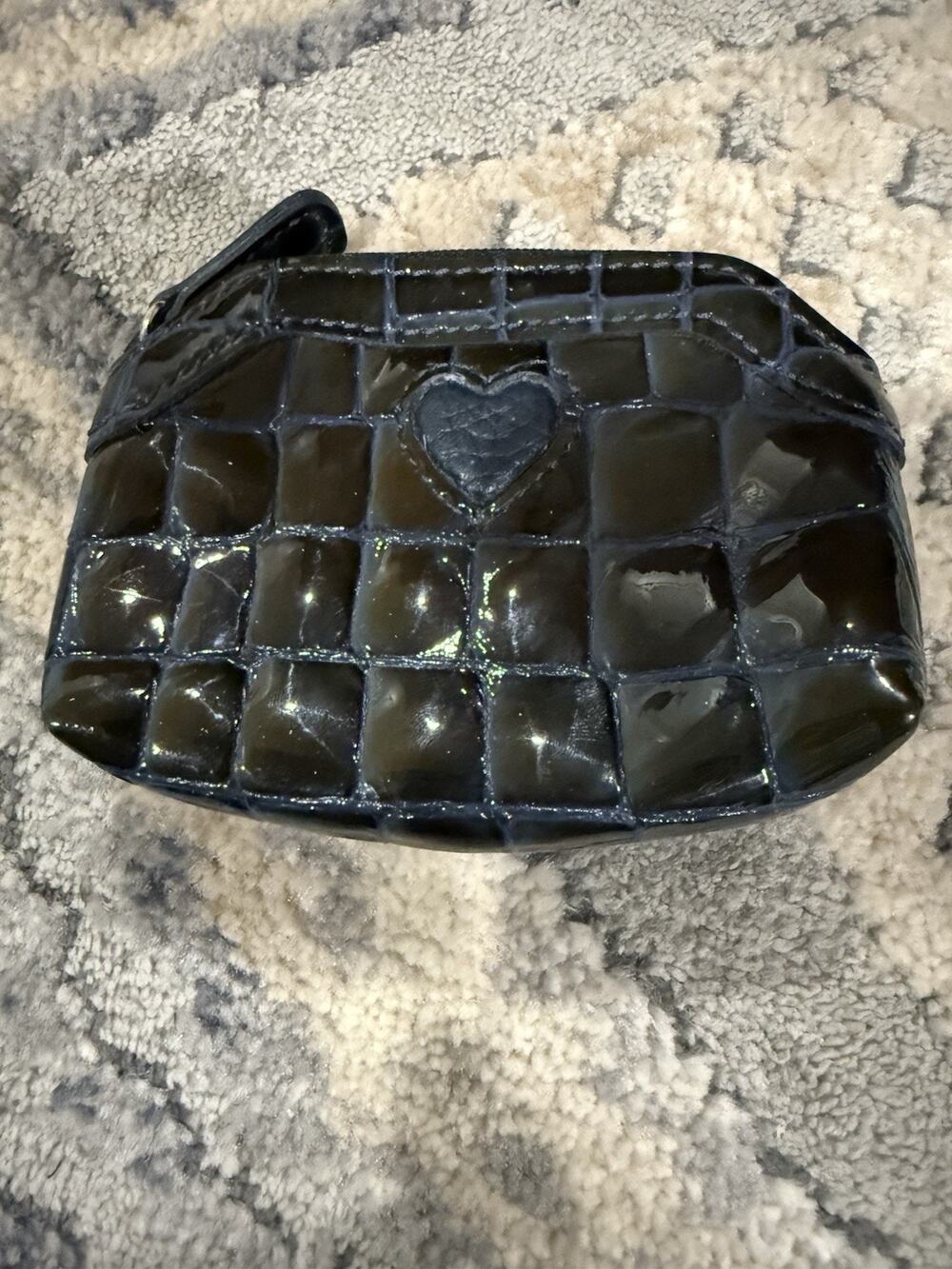 BRIGHTON Heart Brown Croco Patent Leather Small Coin Purse Logo Lining Zip close